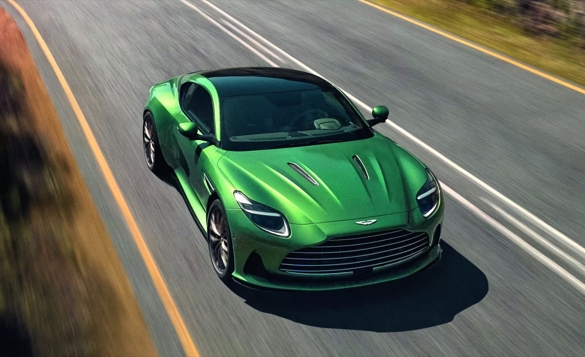 Aston Martin rullar ut DB12