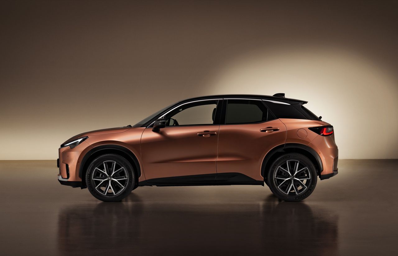 Lexus presenterar LBX. Tillverkarens minsta modell. | Feber / Bil