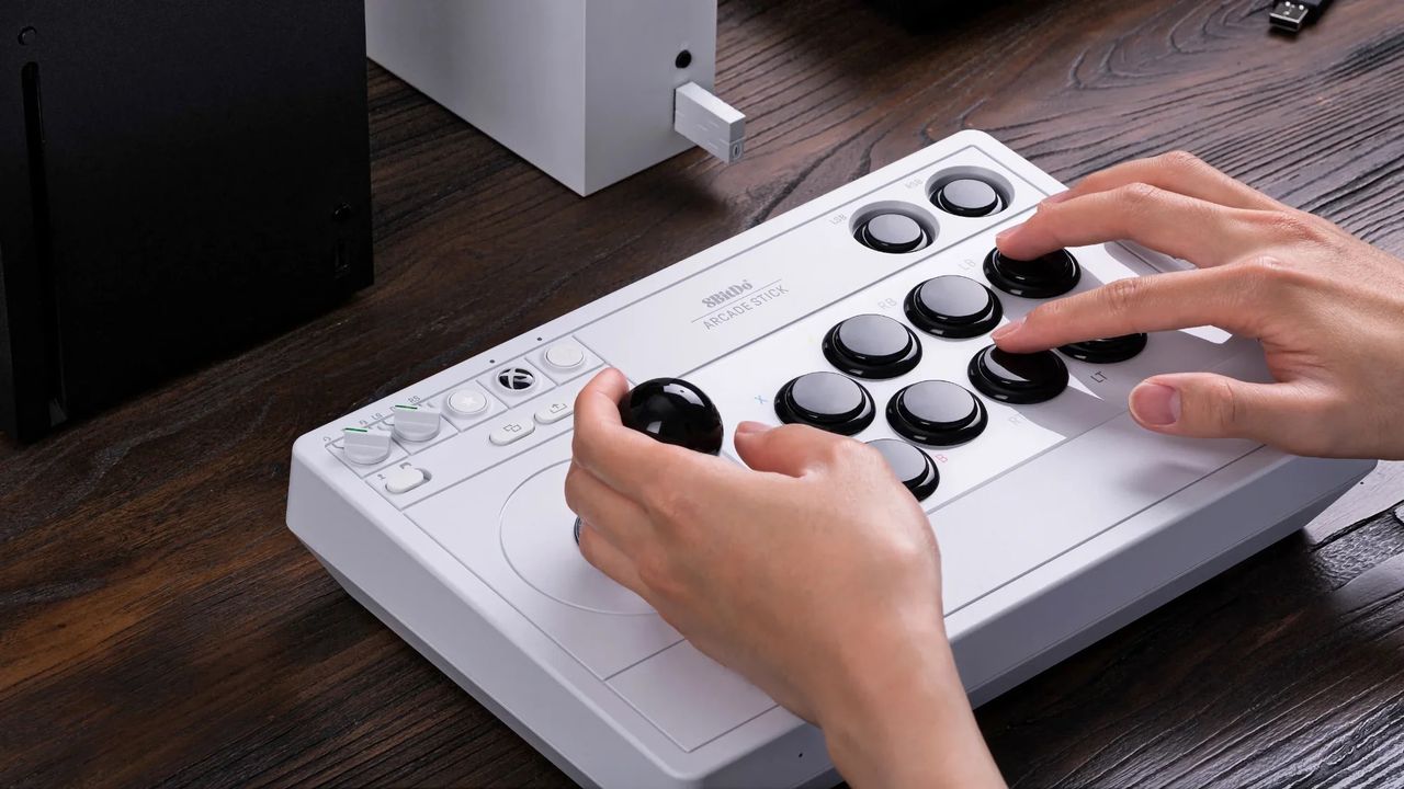 8BitDo släpper arkadkontroll till Xbox
