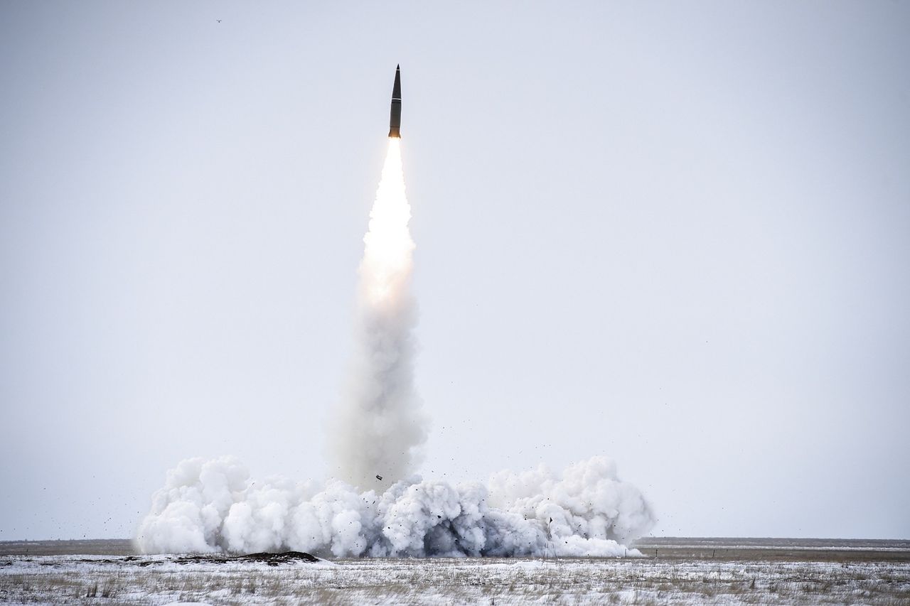 Slight increase in operational nuclear weapons worldwide