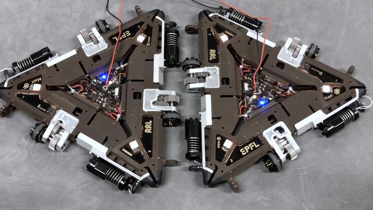 Mori3: A Modular Robot Built with Polygons