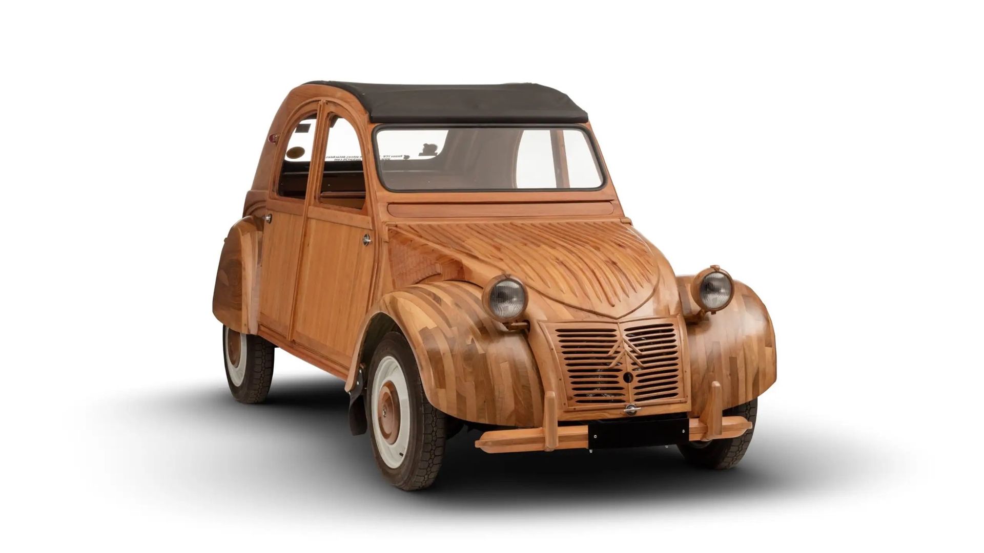 Citroën 2CV - made of wood
