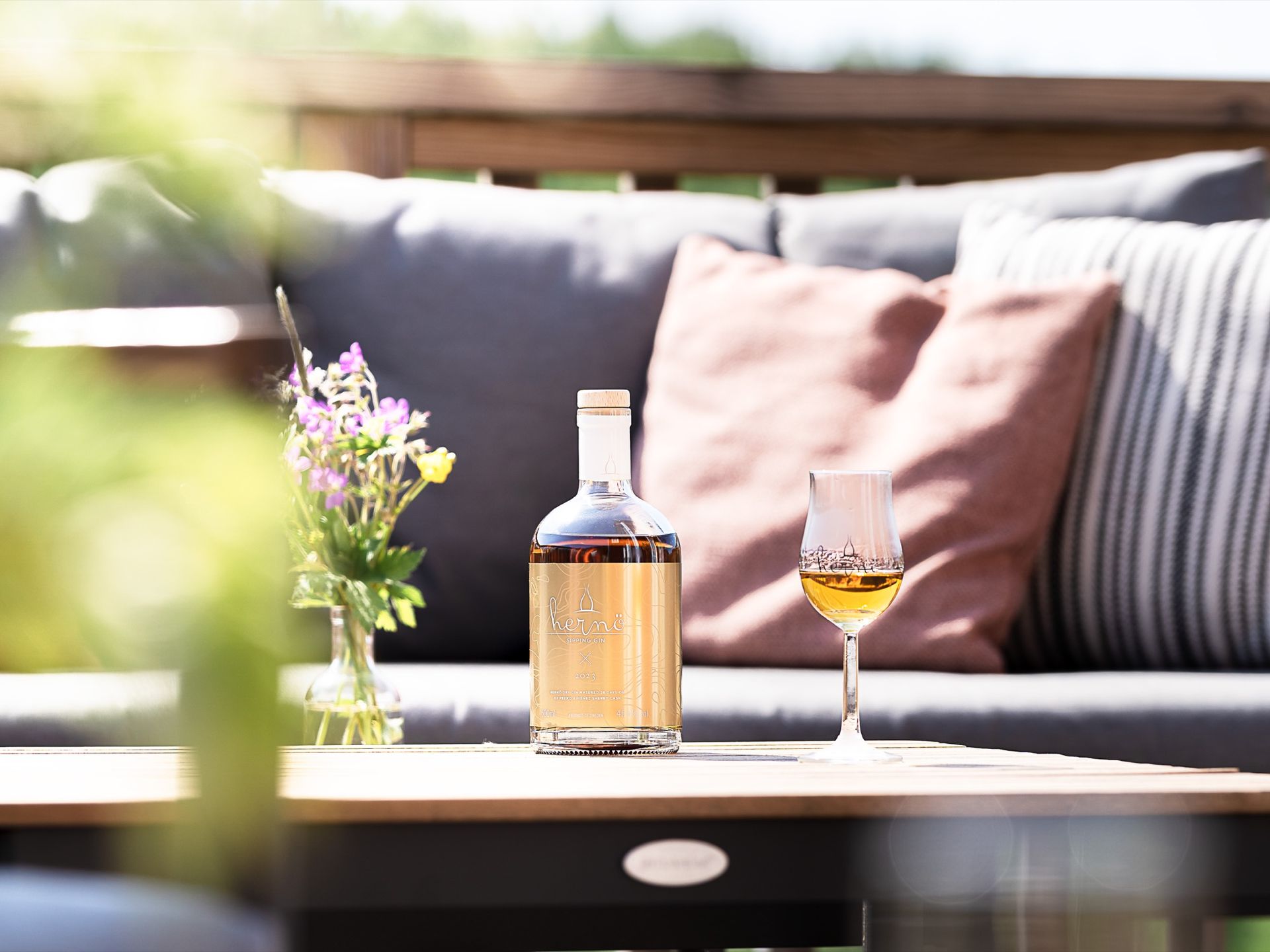 Ny sipping gin från Hernö