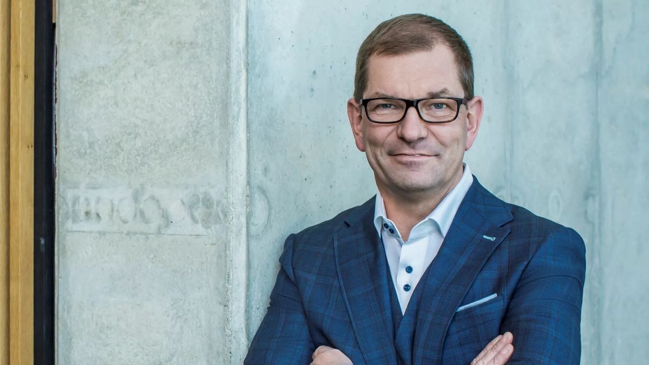 Audis vd Markus Duesmann får sparken