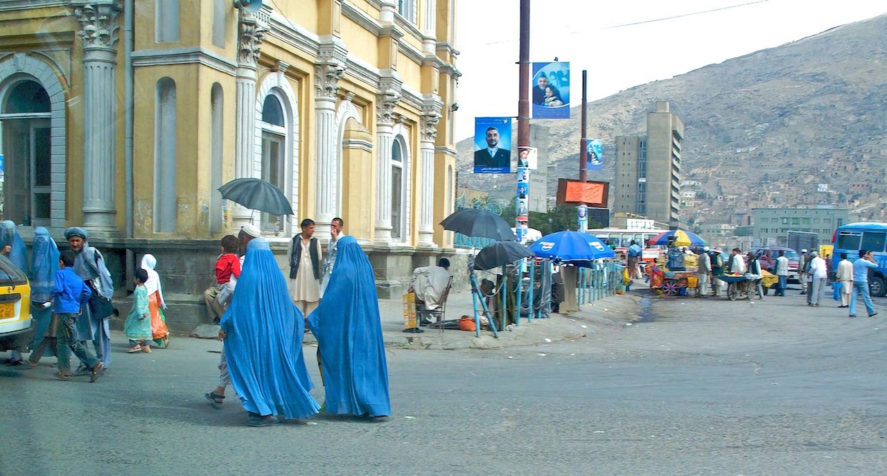 Talibaner beordrar stängning av skönhetssalonger