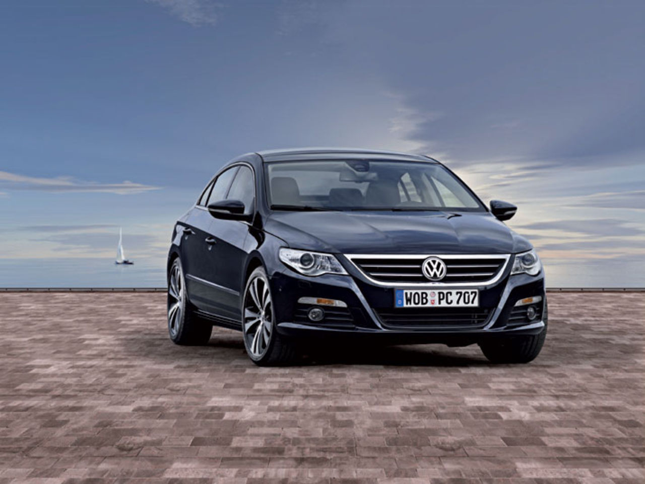 VW Passat CC gör debut i augusti