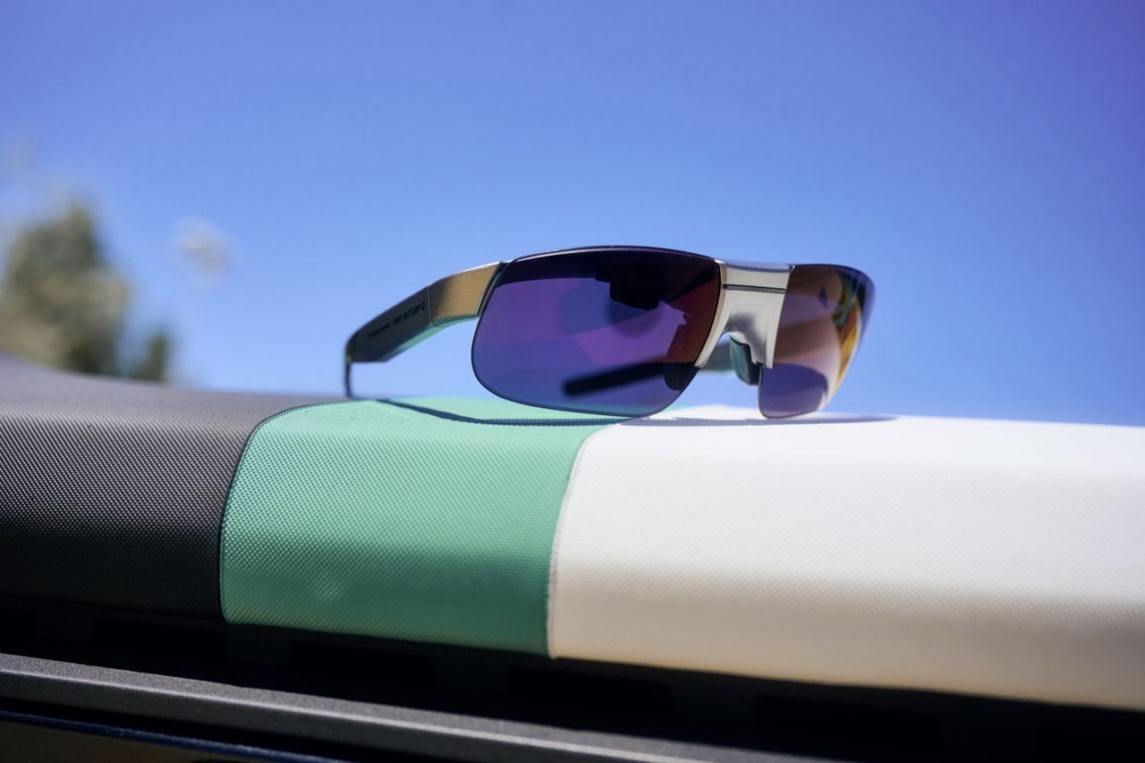 BMW släpper smarta solglasögon för mc-föraren