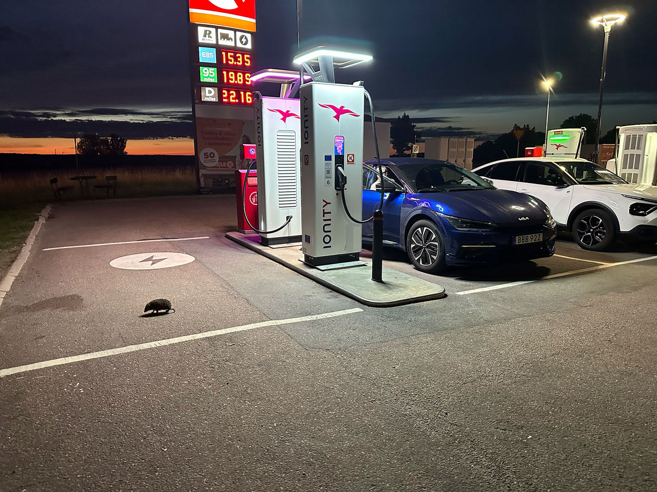 EU kräver en laddstation var sjätte mil 