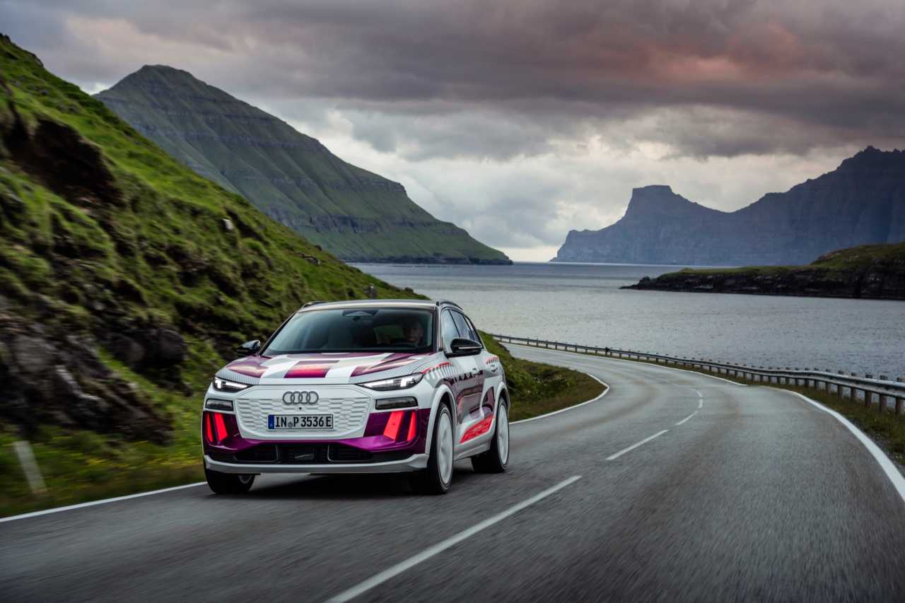 Audi visar upp prototyp av Audi Q6 e-tron