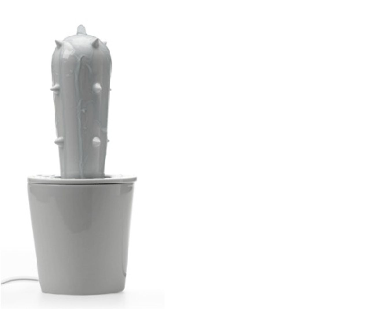 En kaktusfontän i benporslin från EGO