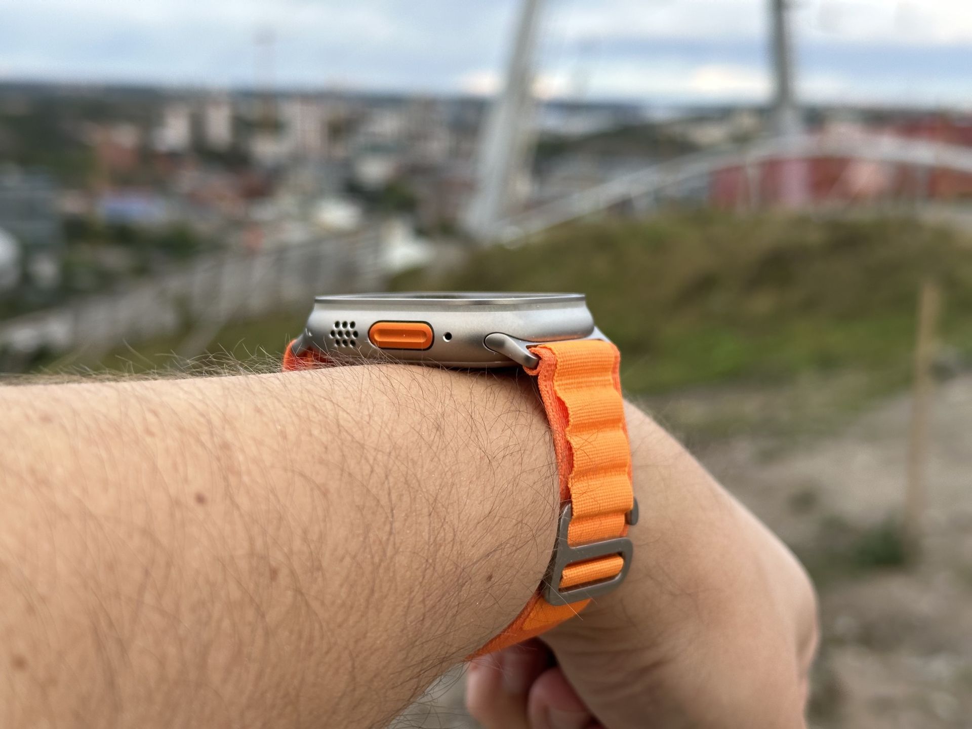 Nästa Apple Watch Ultra kan släppas i en mörkare variant