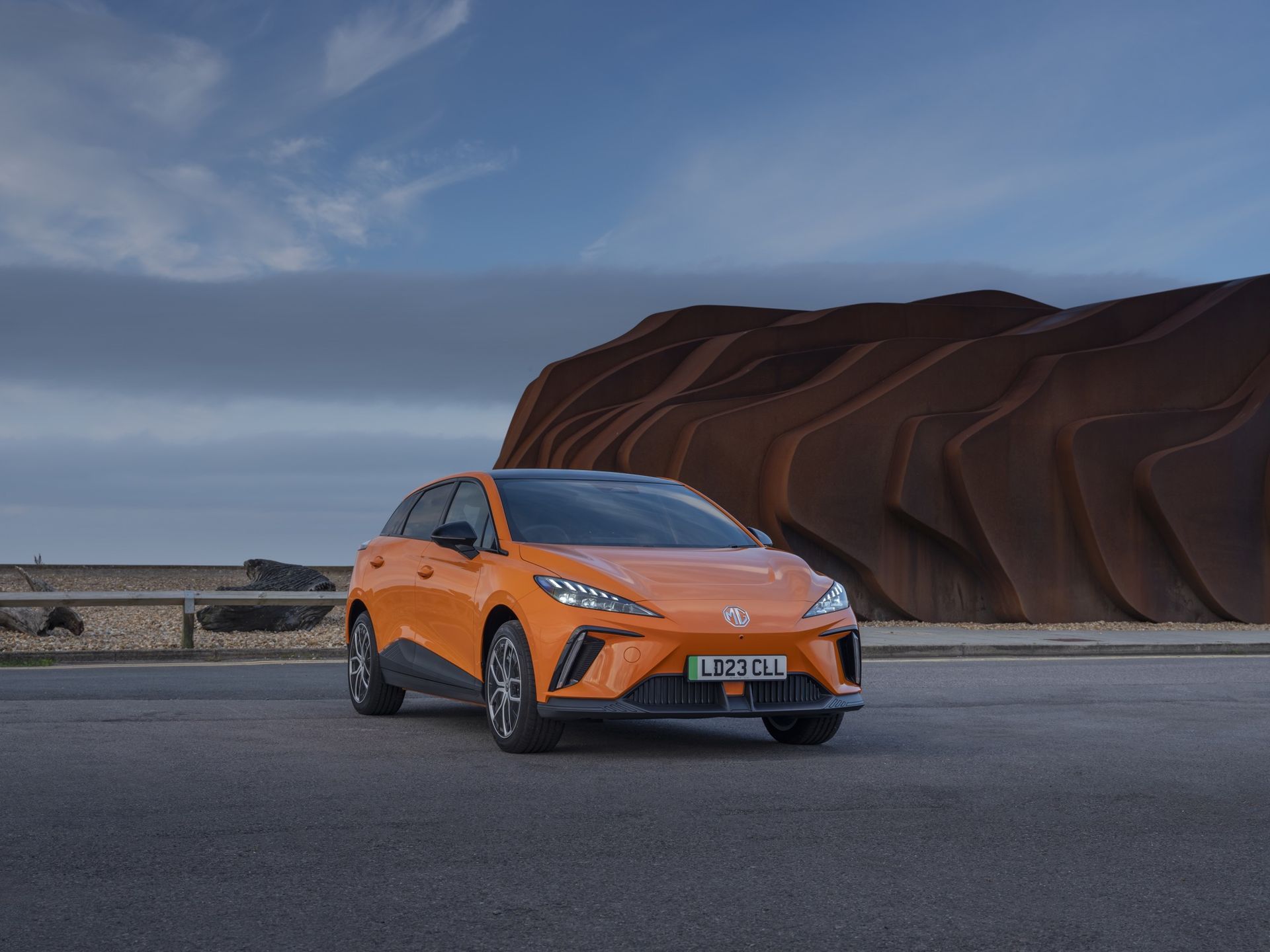 MG4 med längre räckvidd presenterad