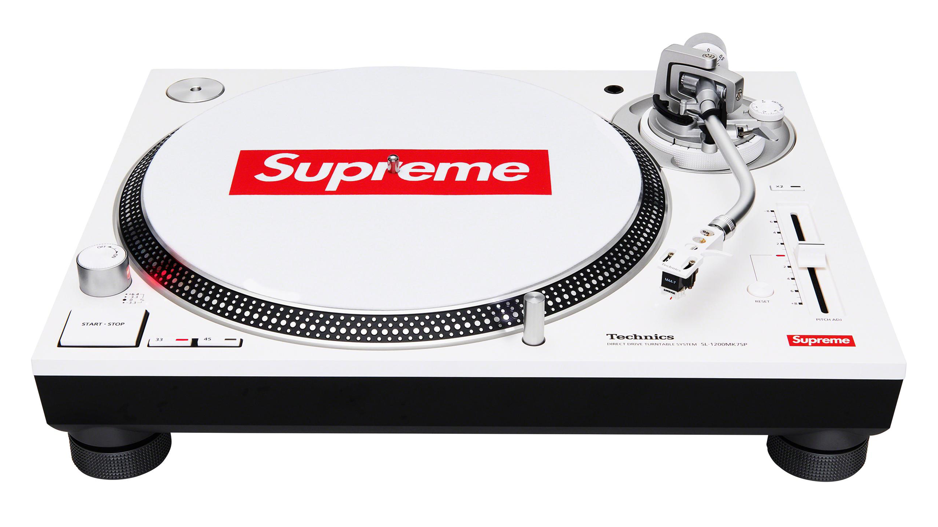 Nu kommer nya prylar från Supreme