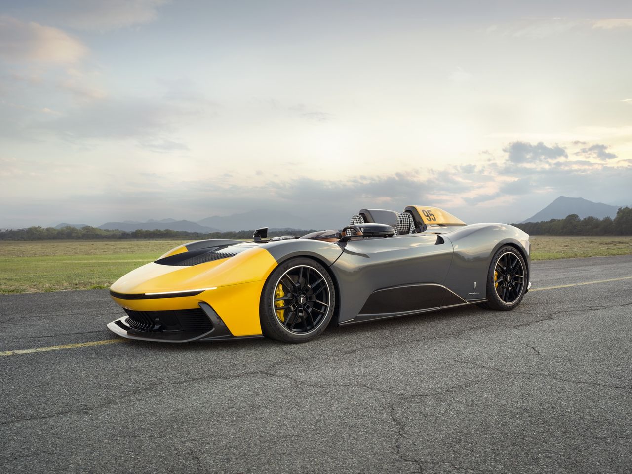 Ny eldriven och taklös superbil från Automobili Pininfarina
