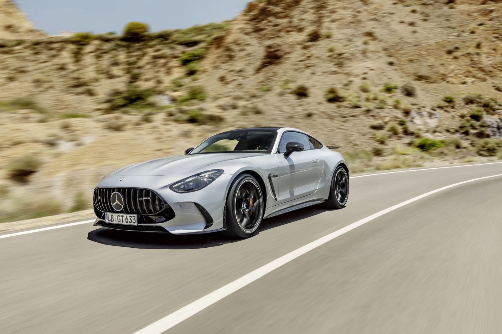 Nu kommer AMG GT Coupé med baksäte och fyrhjulsdrift