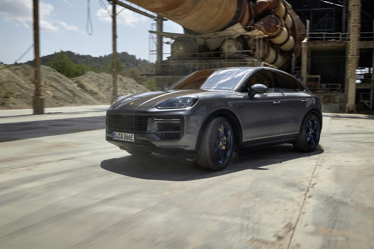 Porsche rullar ut världens starkaste Cayenne