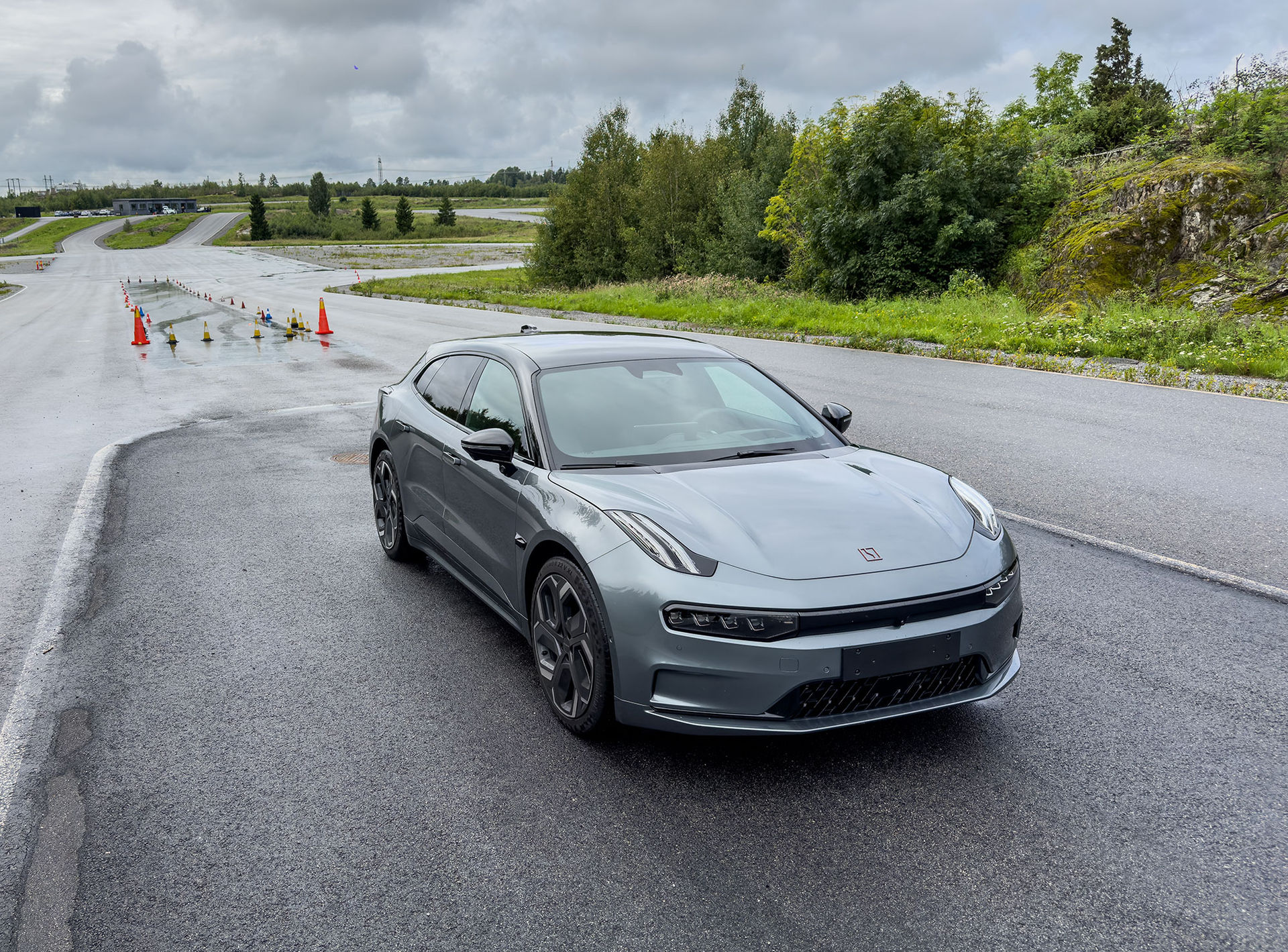 Zeekr 001 är otroligt mycket bil för pengarna