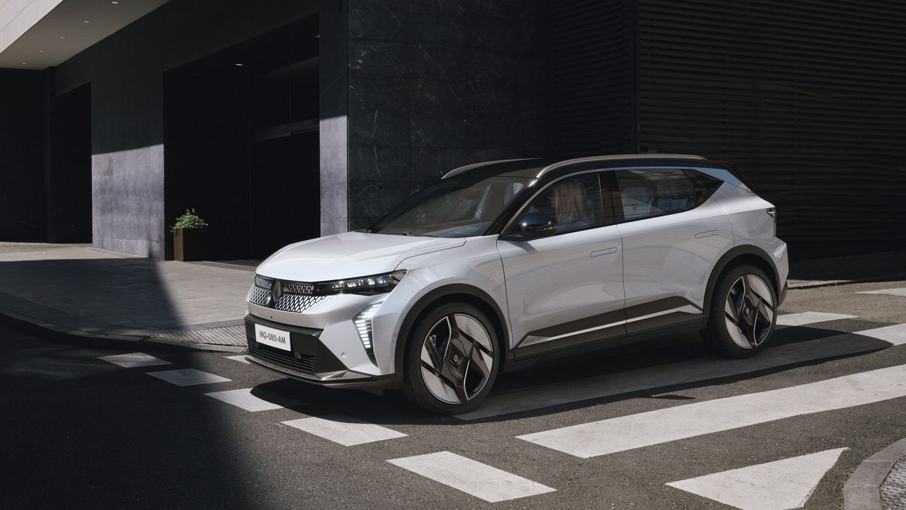 Renault presenterar helt eldrivna Scenic