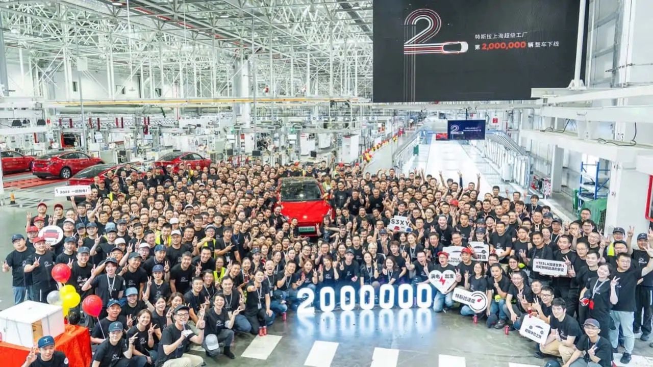 Teslas fabrik i Shanghai har nu tillverkat två miljoner bilar