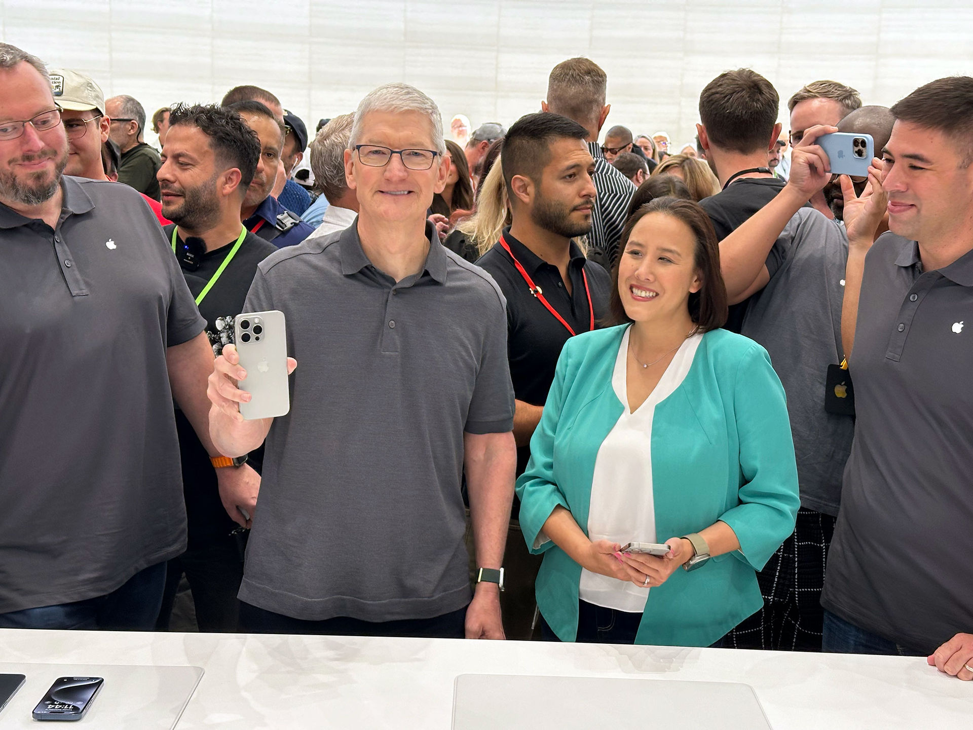 Lite bakom-bilder från Apple-eventet