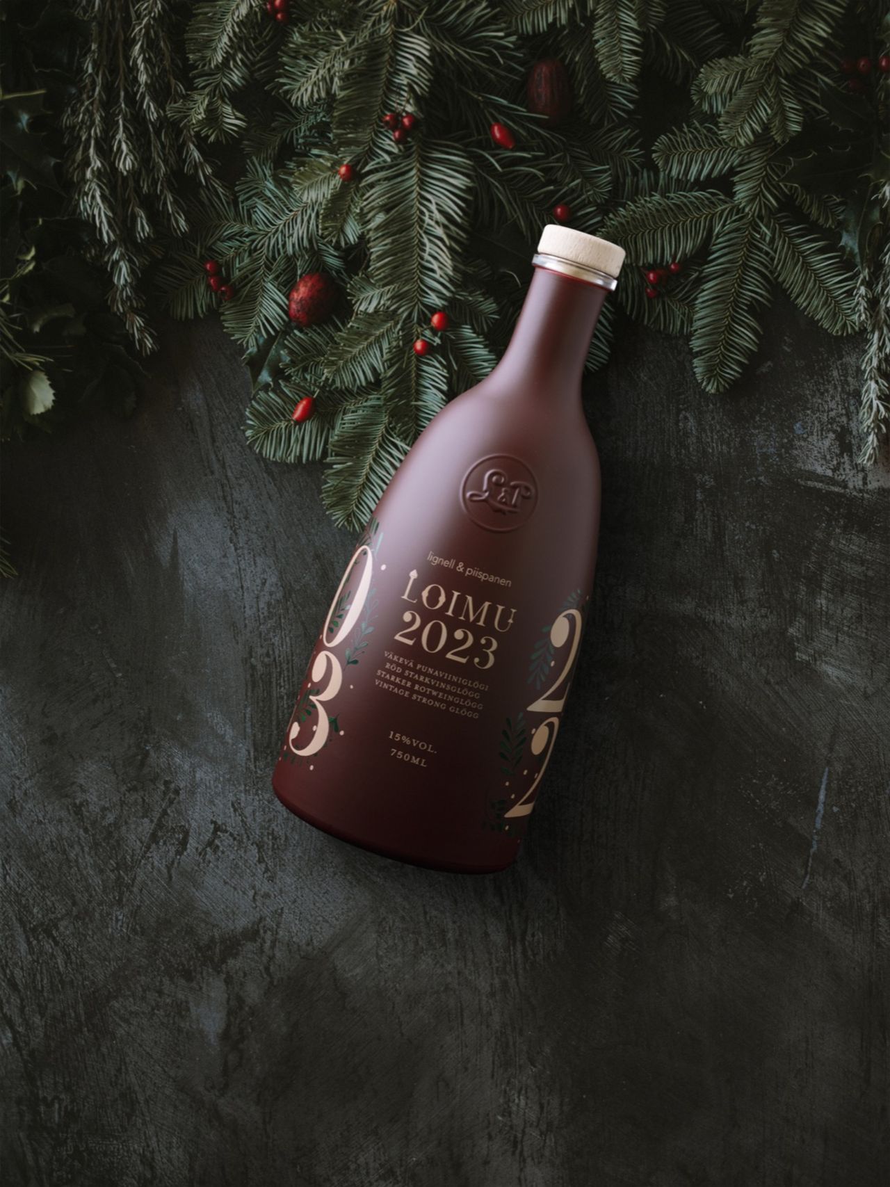 Glögg med smak av svarta vinbär och plommon