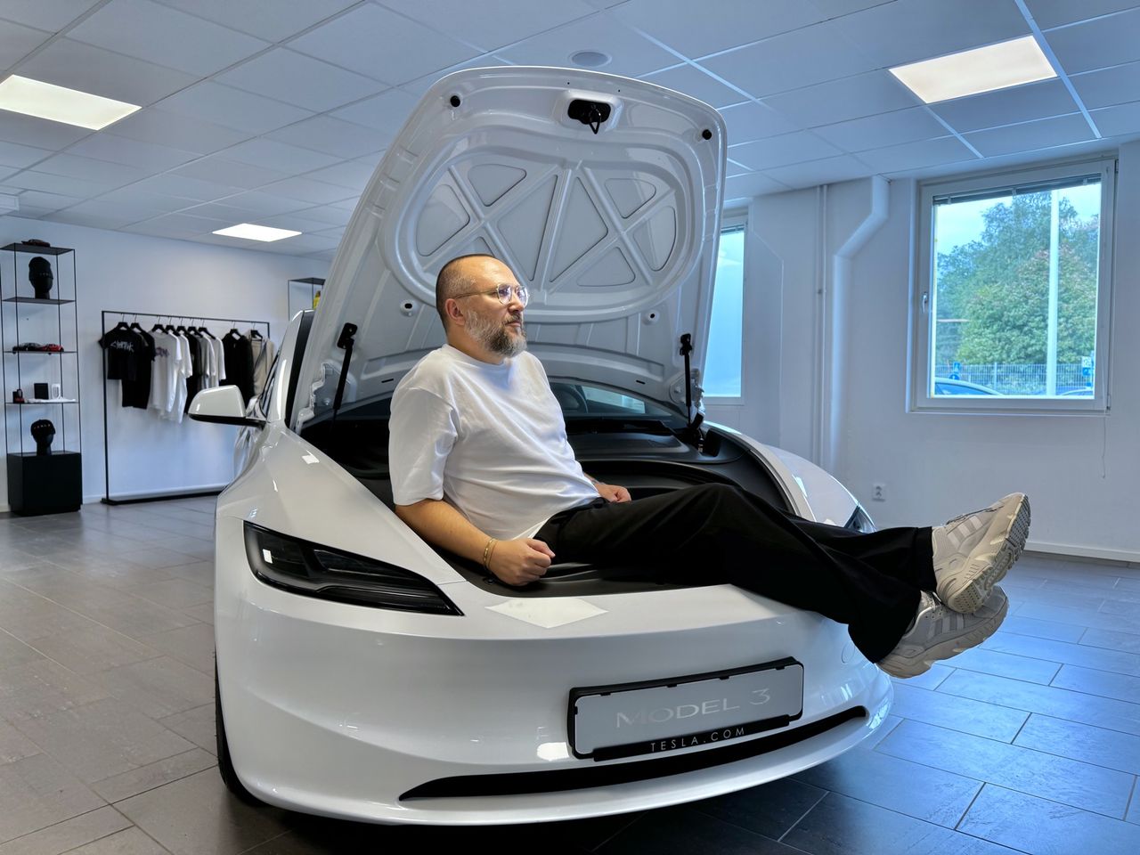 Nya Tesla Model 3 är väldigt mysig