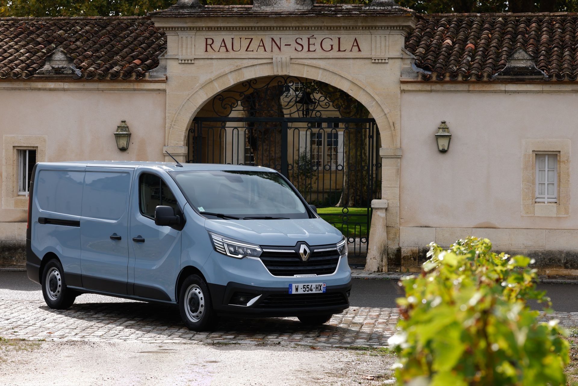 Renault Trafic med eldrift tar sig upp till 32 mil