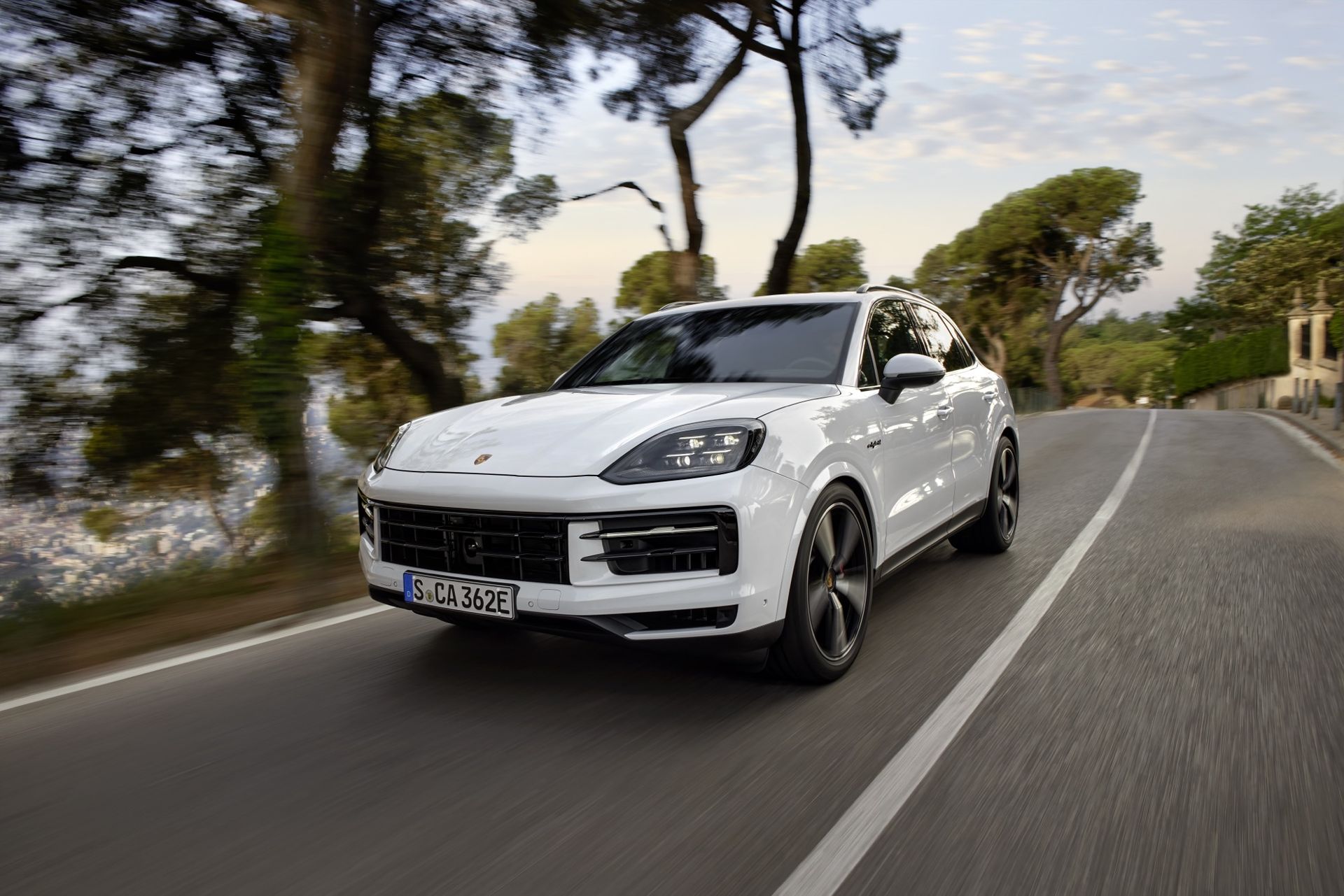 Nytt hybrid-alternativ för Porsche Cayenne