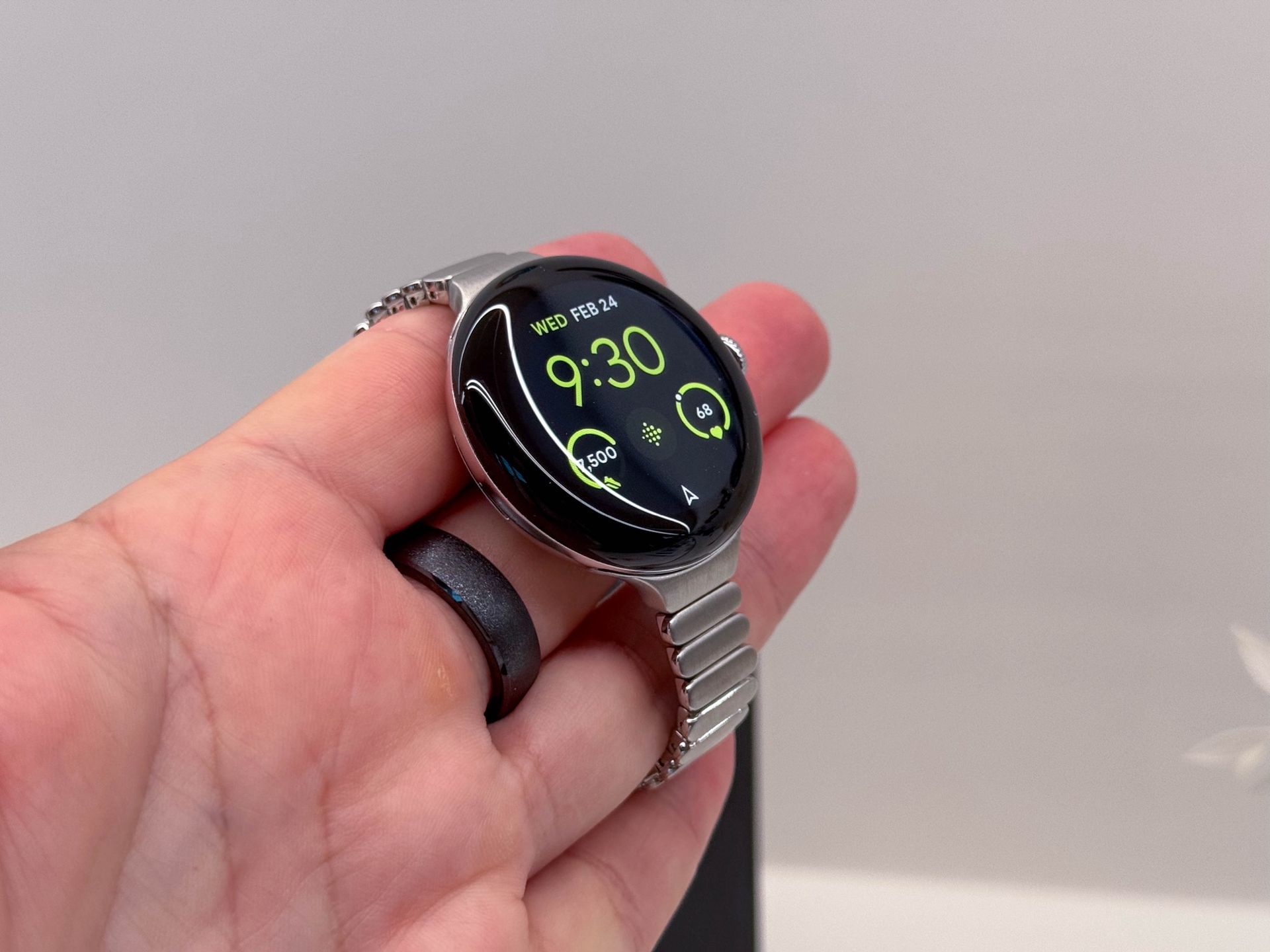 Vi har kollat in armbanden till Pixel Watch