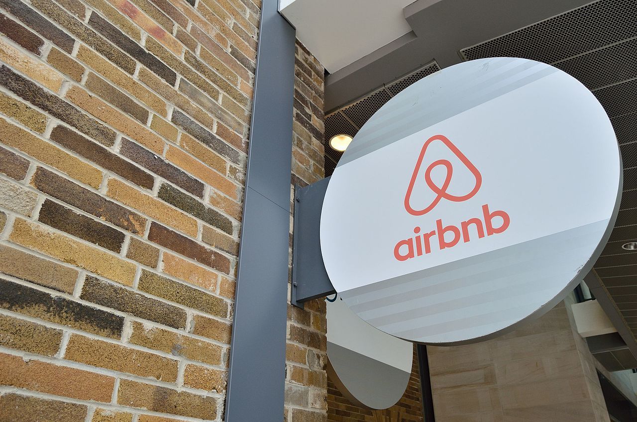 Airbnb vill satsa på längre uthyrningsperioder