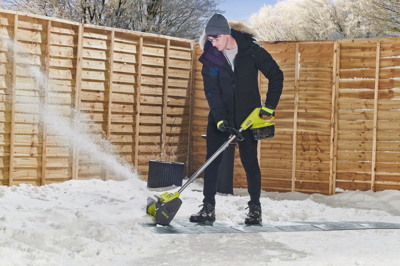 Ryobi släpper elektrisk snöskyffel