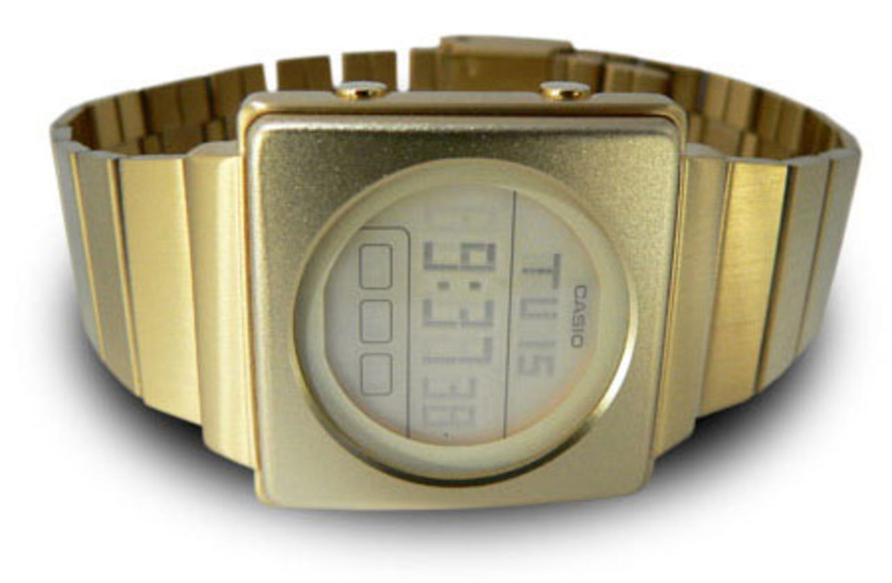 Gyllene klocka från Casio