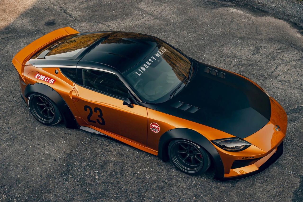 Nya Nissan Z med breddningskit från Liberty Walk