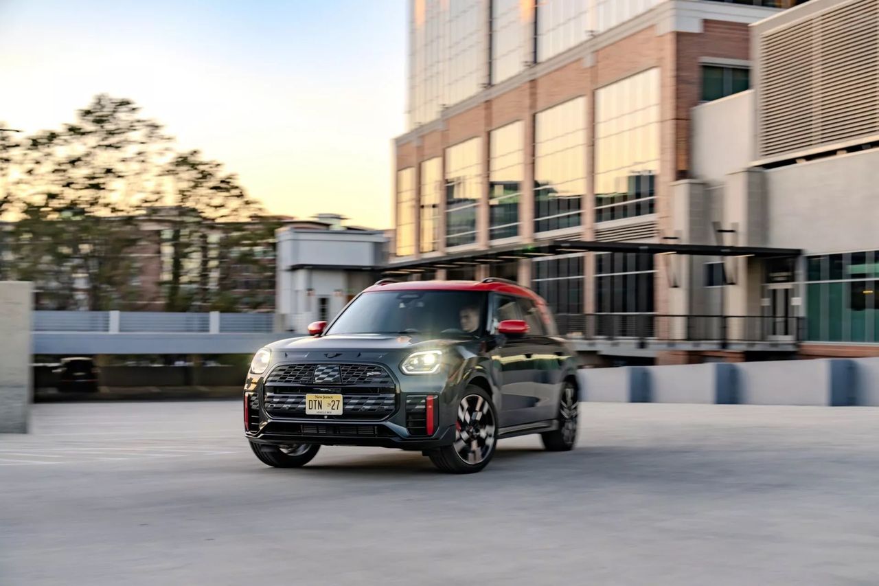 Nya Mini Countryman med John Cooper Works-behandling