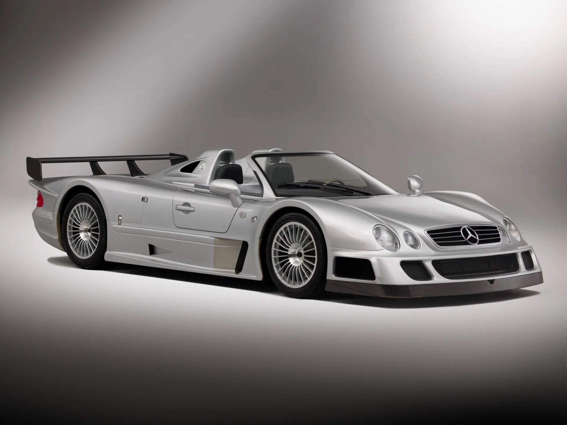 Lågmilad Mercedes CLK GTR Roadster såldes i helgen