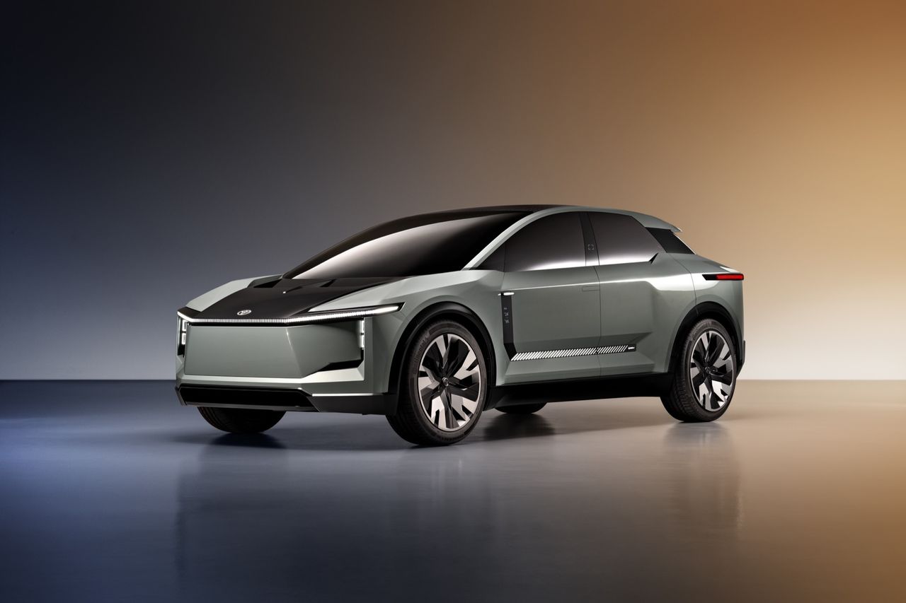 Toyota visar upp nya elbilar