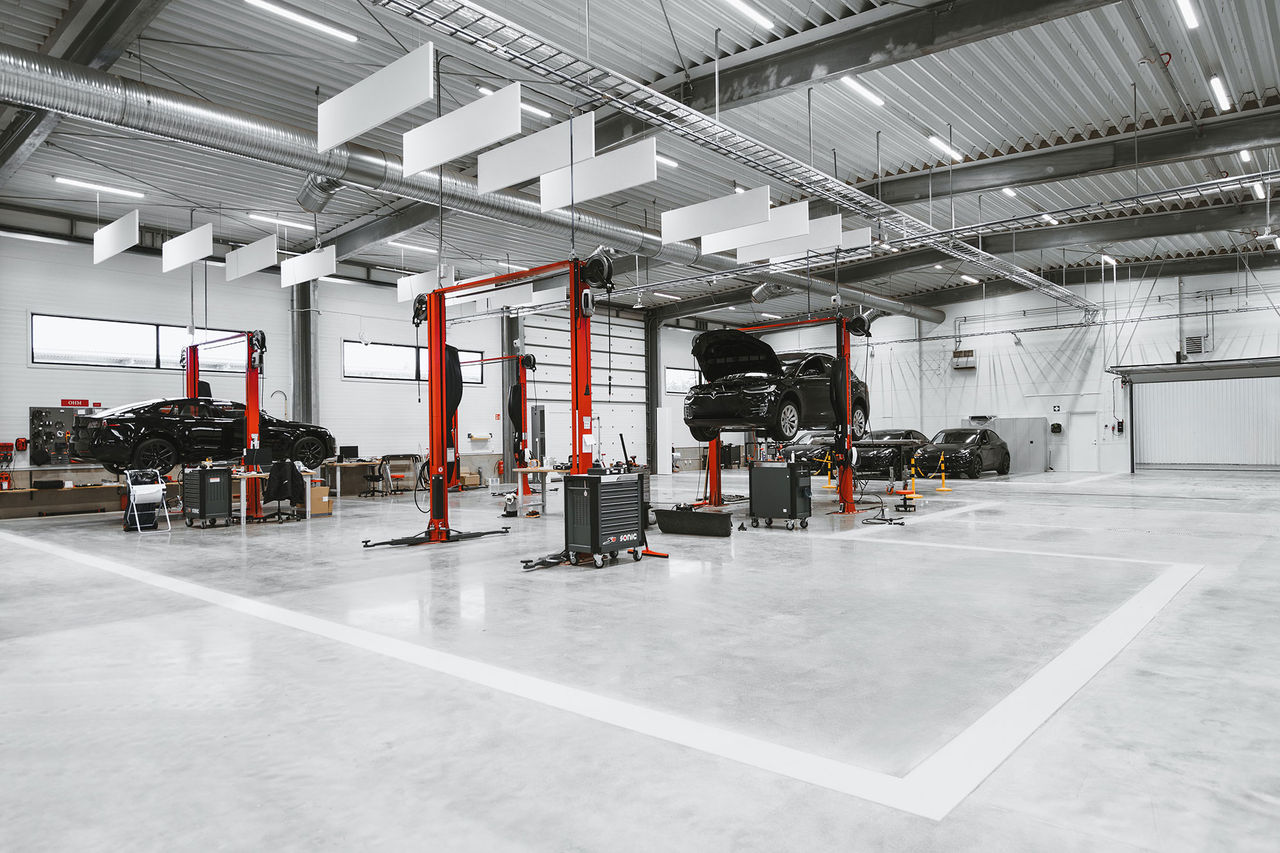 Tesla öppnar servicecenter i Jönköping