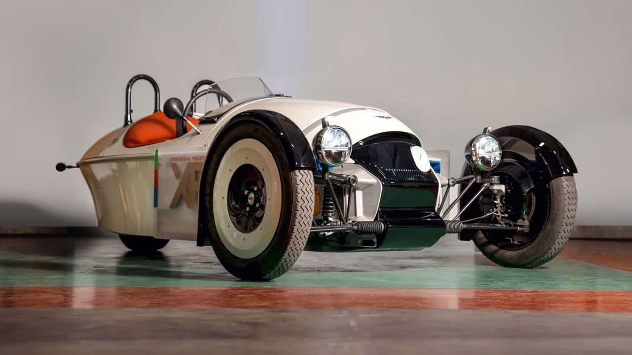 Morgan presenterar eldrivna trehjulingen XP-1