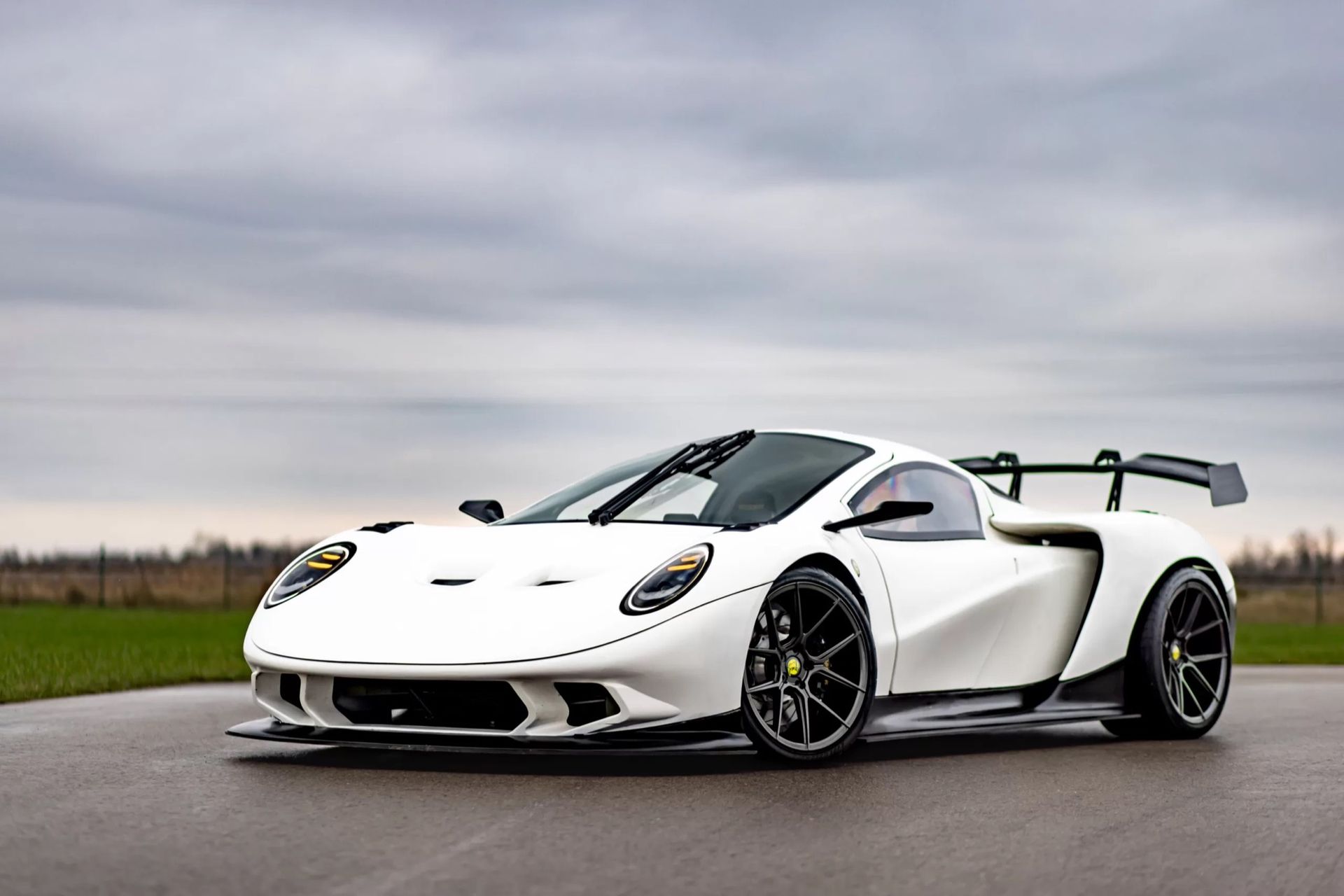 Rhino RR01 - ny kitcar från Litauen