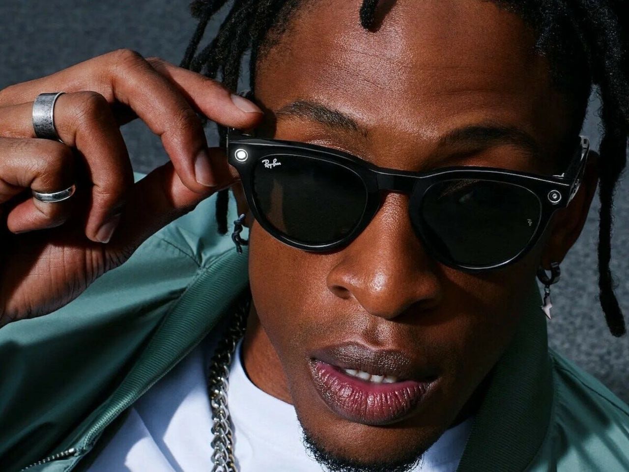 Meta och Ray-Bans smarta glasögon blir smartare