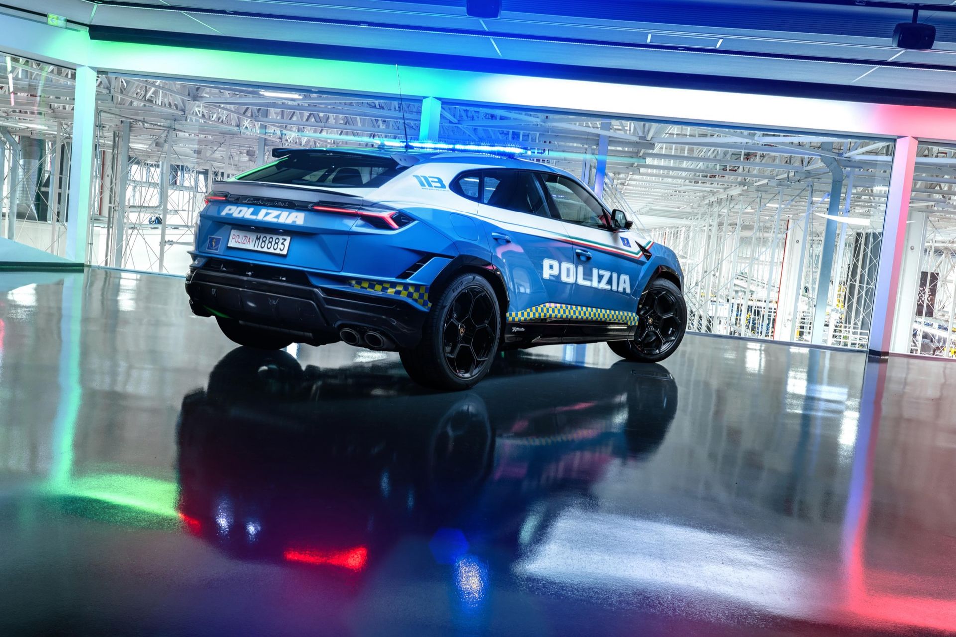 Italienska polisen har fått en Lamborghini Urus