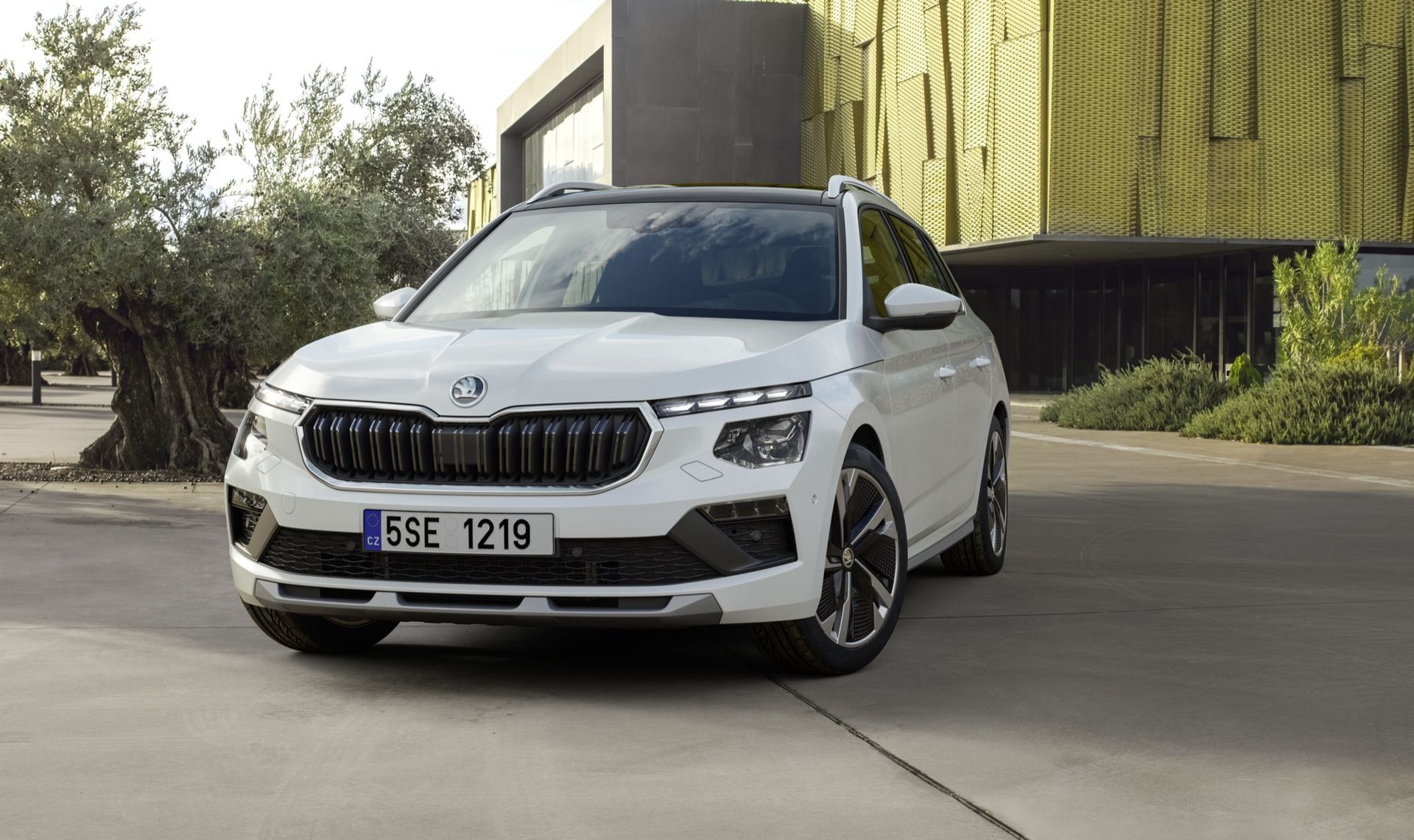 Nu börjar uppdaterade Skoda Kamiq att säljas