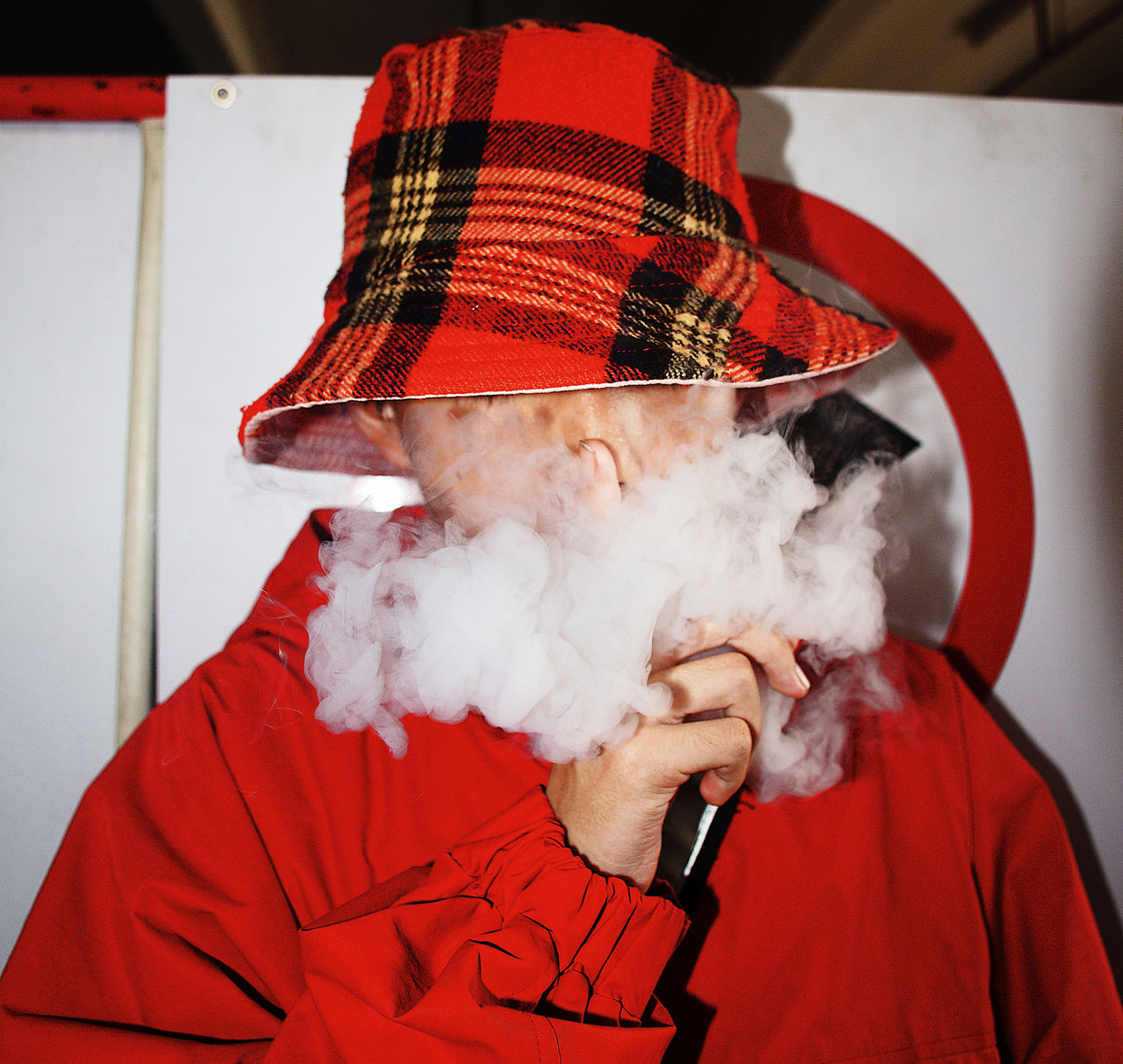 Snusandet och vejpandet ökar i Sverige