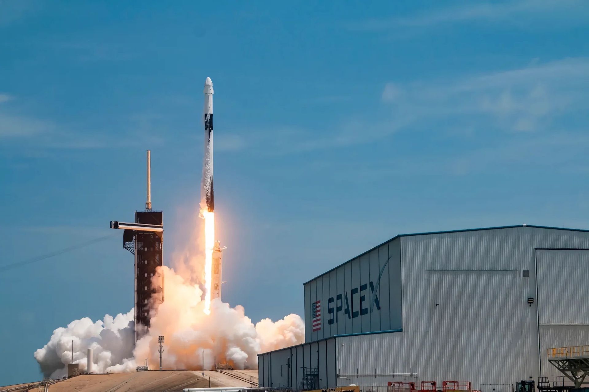 SpaceX har skjutit upp nästan 100 raketer i år
