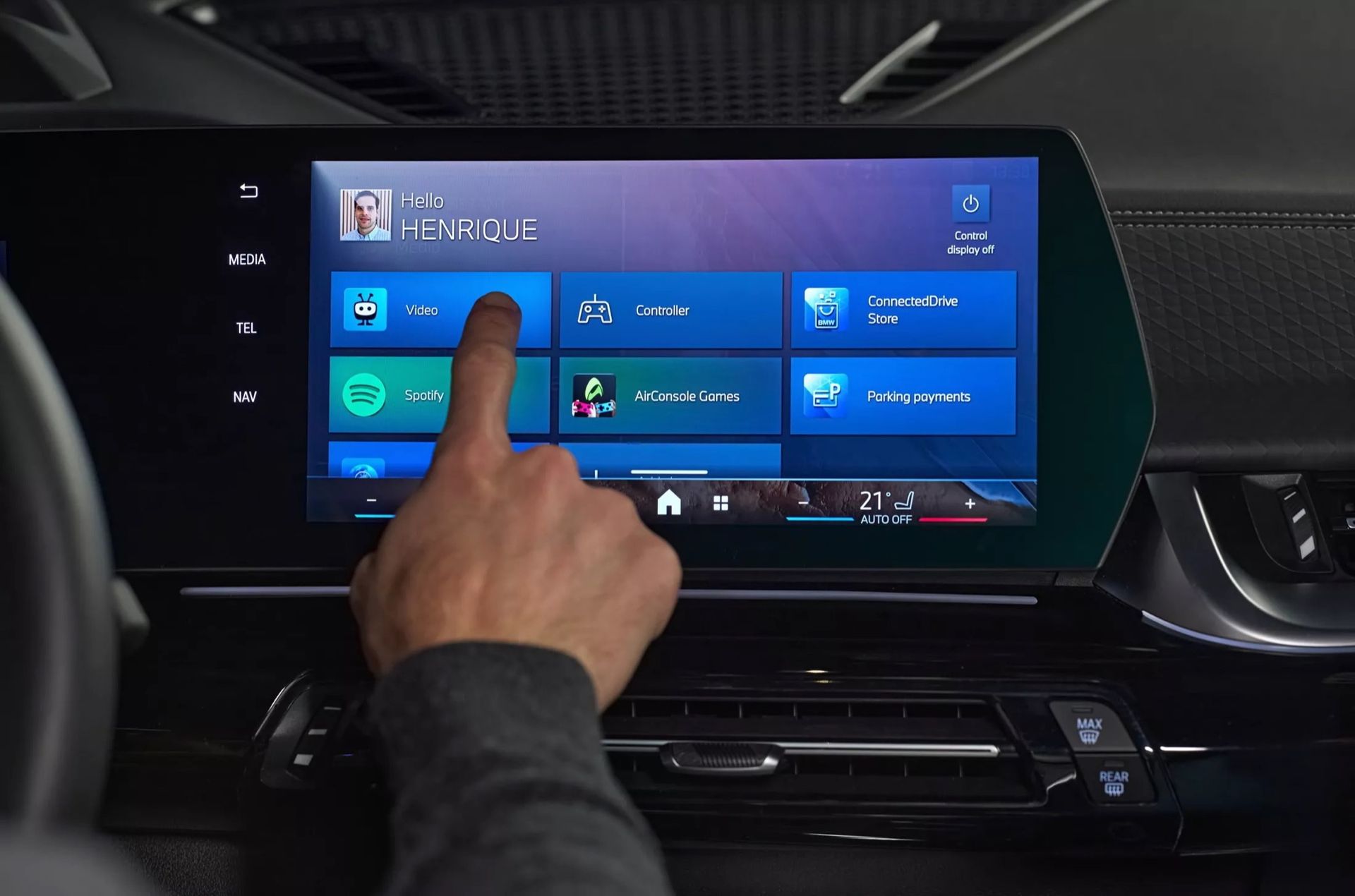 BMW visar ny AI och AR-teknik