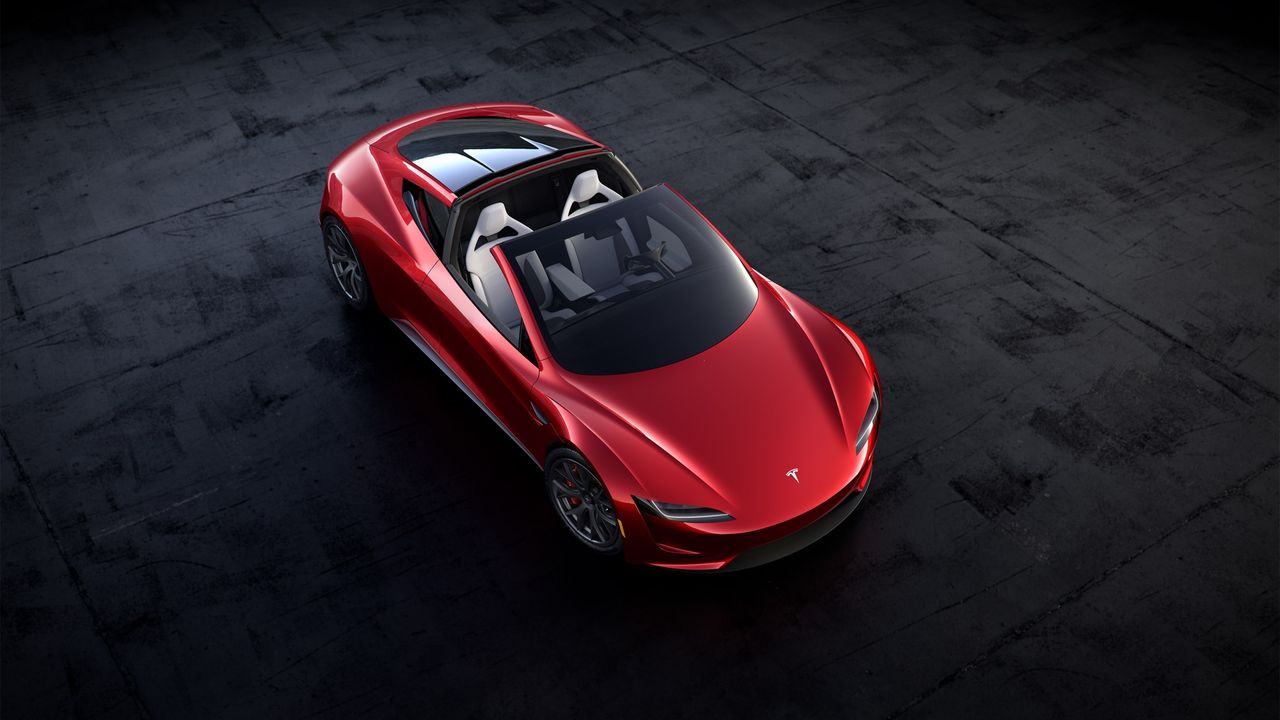 Teslas färdiga version av Roadster visas i år