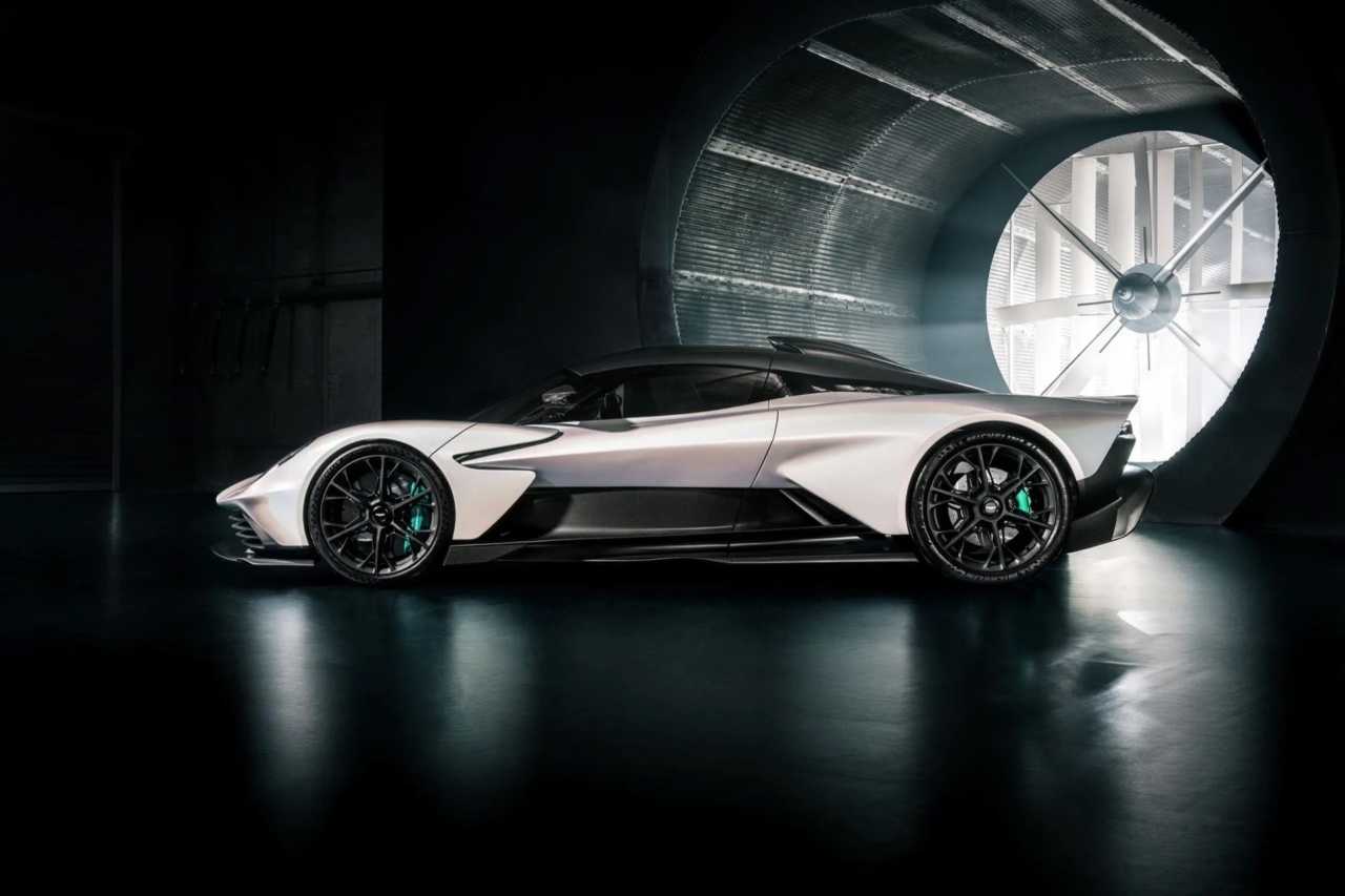 Aston Martin skjuter fram elbil till 2026