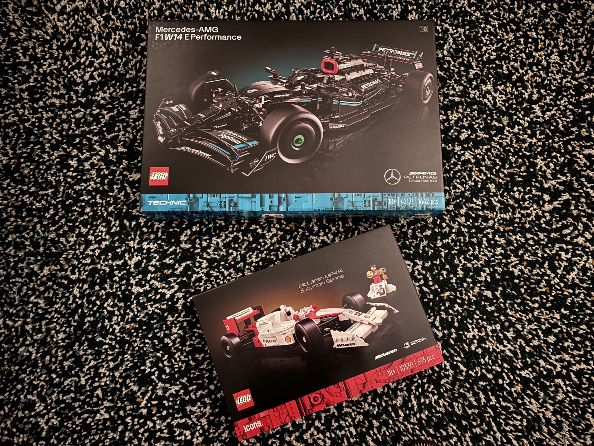 Inget att göra i helgen? Lego har släppt två nya feta byggen