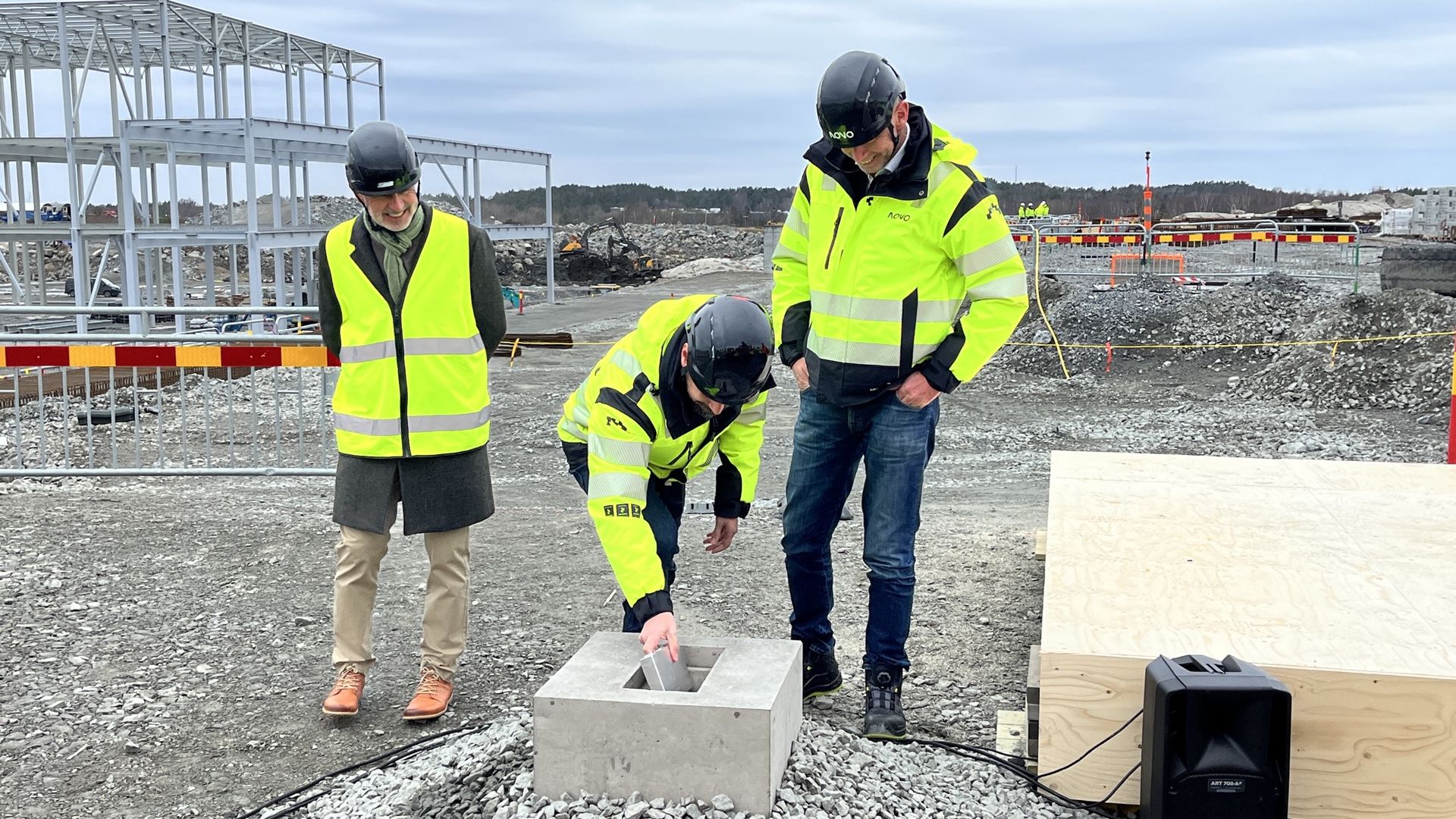 Första stenen lagd i Torslanda