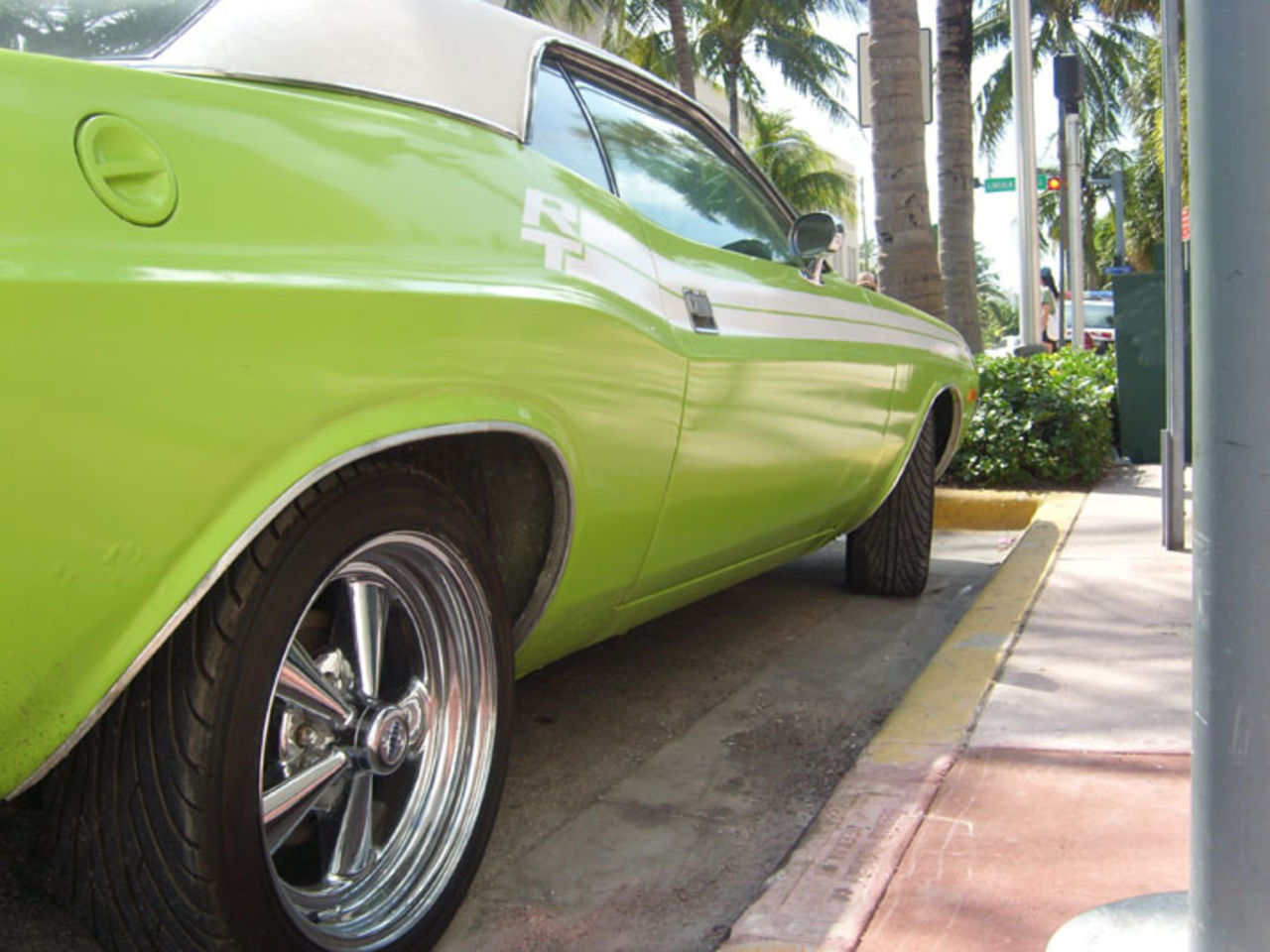 Challenger R/T 440 och italienare